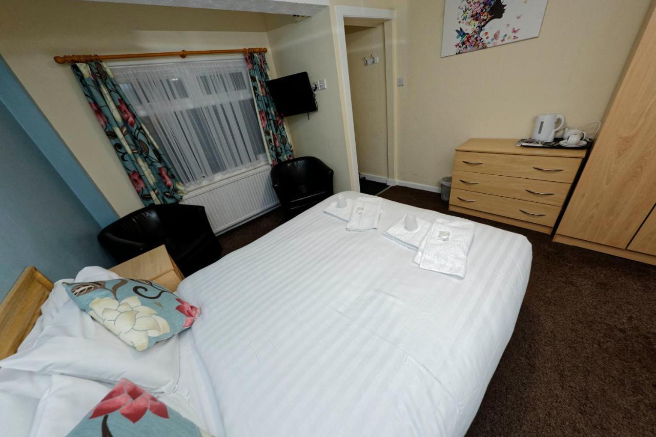 Sand Bay Holiday Village - Adults Only เวสตัน-ซูเปอร์-แมร์ ภายนอก รูปภาพ
