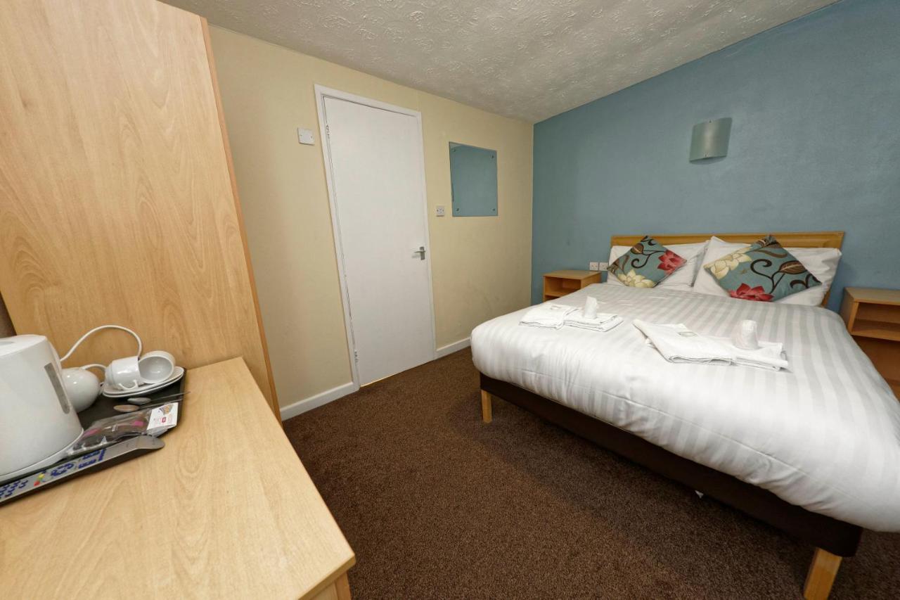 Sand Bay Holiday Village - Adults Only เวสตัน-ซูเปอร์-แมร์ ภายนอก รูปภาพ