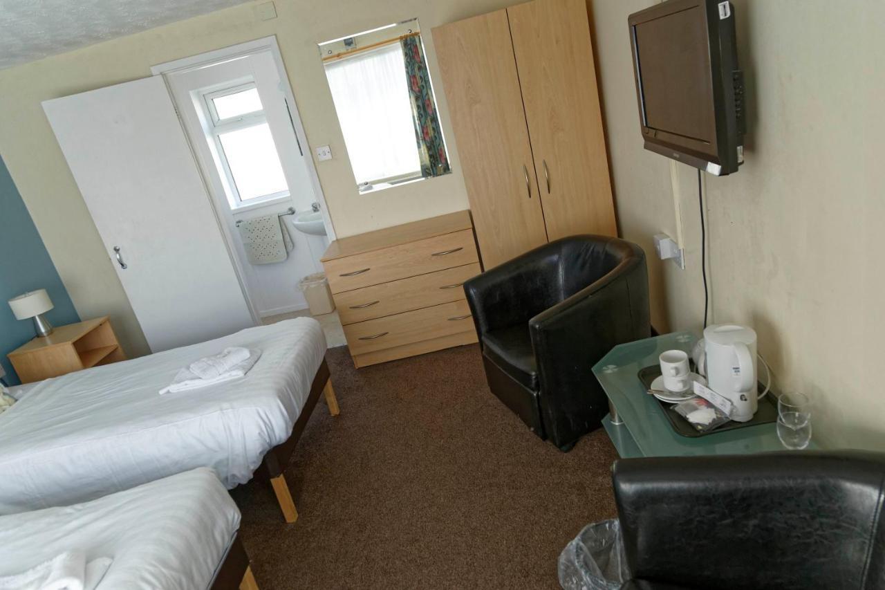 Sand Bay Holiday Village - Adults Only เวสตัน-ซูเปอร์-แมร์ ภายนอก รูปภาพ
