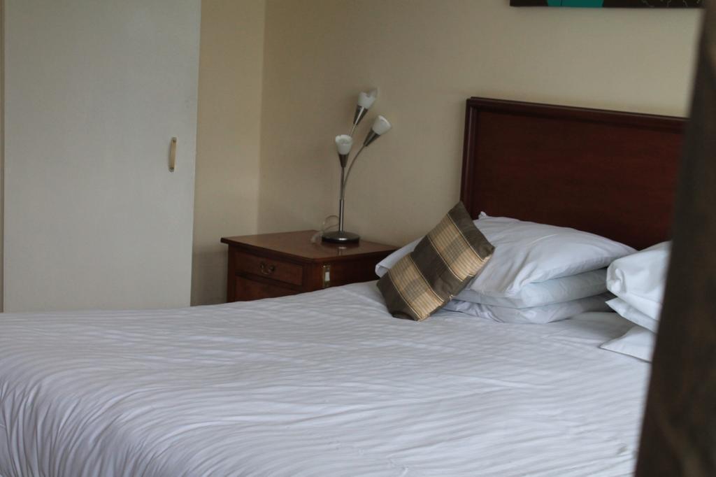 Sand Bay Holiday Village - Adults Only เวสตัน-ซูเปอร์-แมร์ ภายนอก รูปภาพ