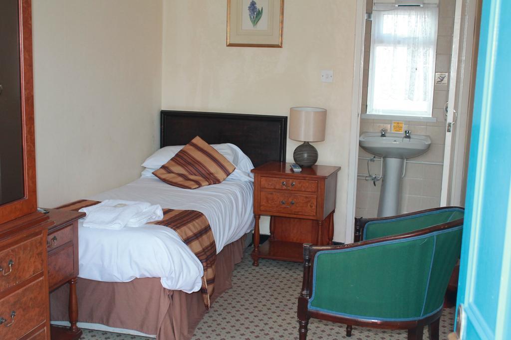 Sand Bay Holiday Village - Adults Only เวสตัน-ซูเปอร์-แมร์ ภายนอก รูปภาพ