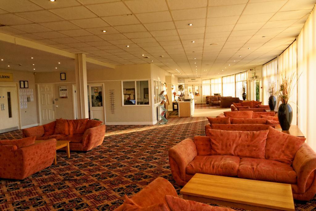 Sand Bay Holiday Village - Adults Only เวสตัน-ซูเปอร์-แมร์ ภายนอก รูปภาพ